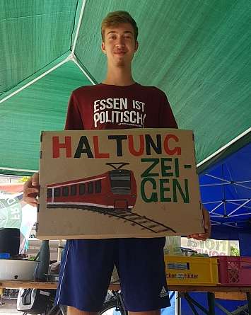 Portrait Haltung FFF SH 1