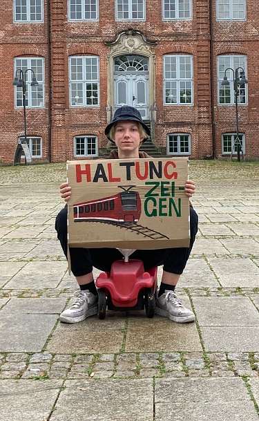 Portrait Haltung FFF SH 5