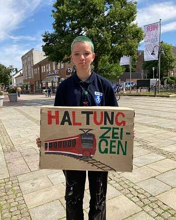 Portrait Haltung FFF SH 9